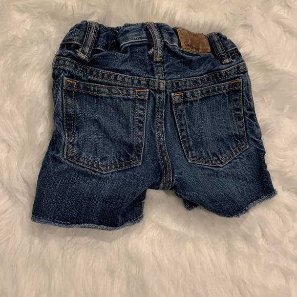 GAP toddler jean shorts - Picture 3 of 4